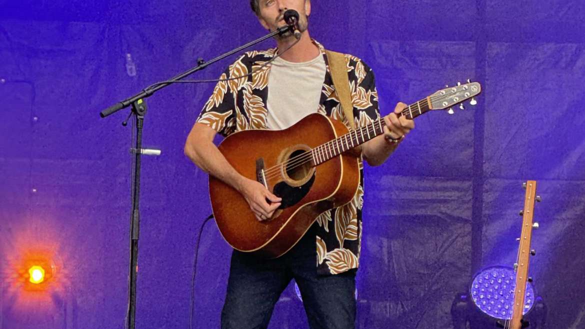 Melvin dans les nuages