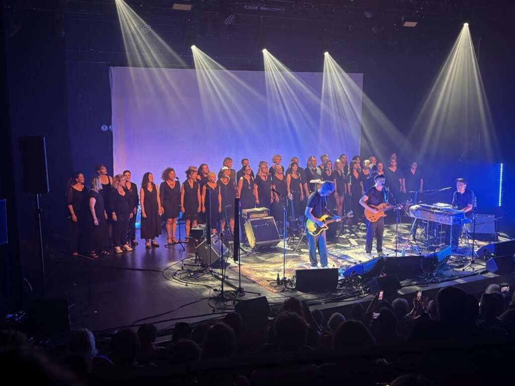 La chorale des Francofolies avec Miossec