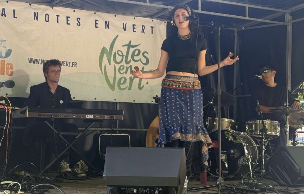 Melina Vlachos notes en vert