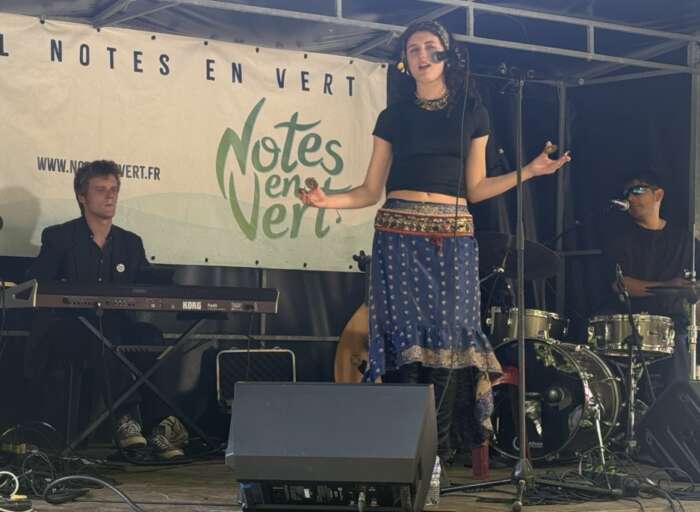 Melina Vlachos notes en vert