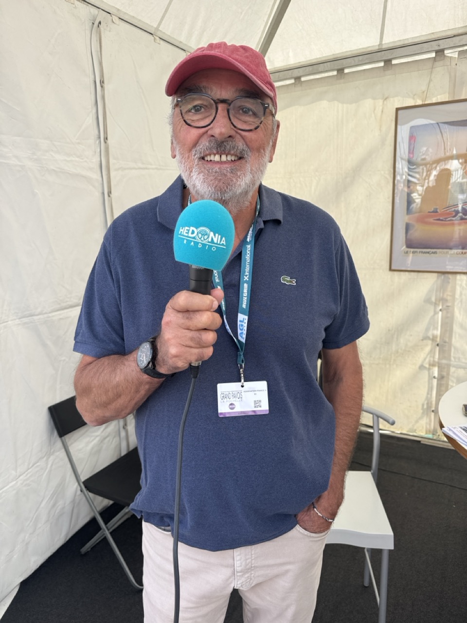 Florian Foglietti présente la restauration du france 3-83